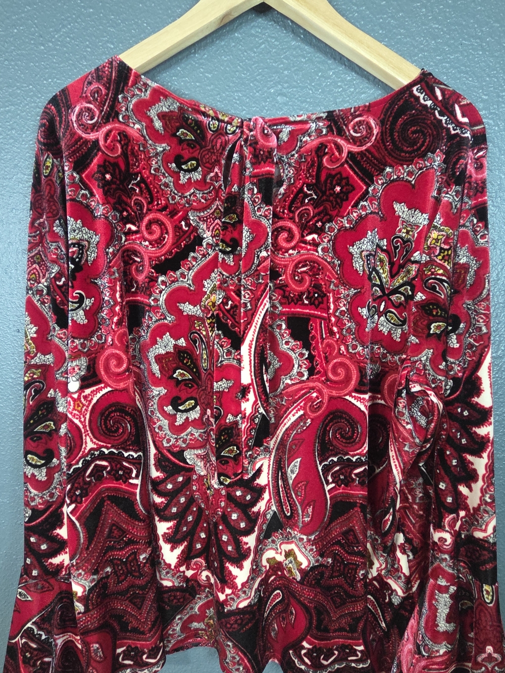 Chico's Velvet Paisley Bell Sleeve Blouse / Tunic Top Size 3 (XL) - Picture 4 of 9